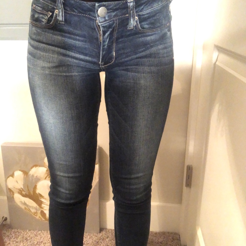 AMERICAN EAGLE JEANS